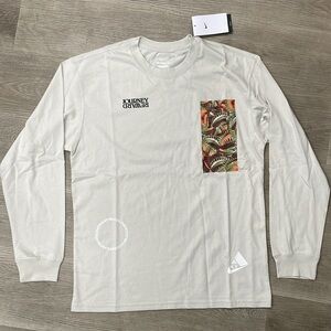 NWT Nike Journey Reward Tee- Size S